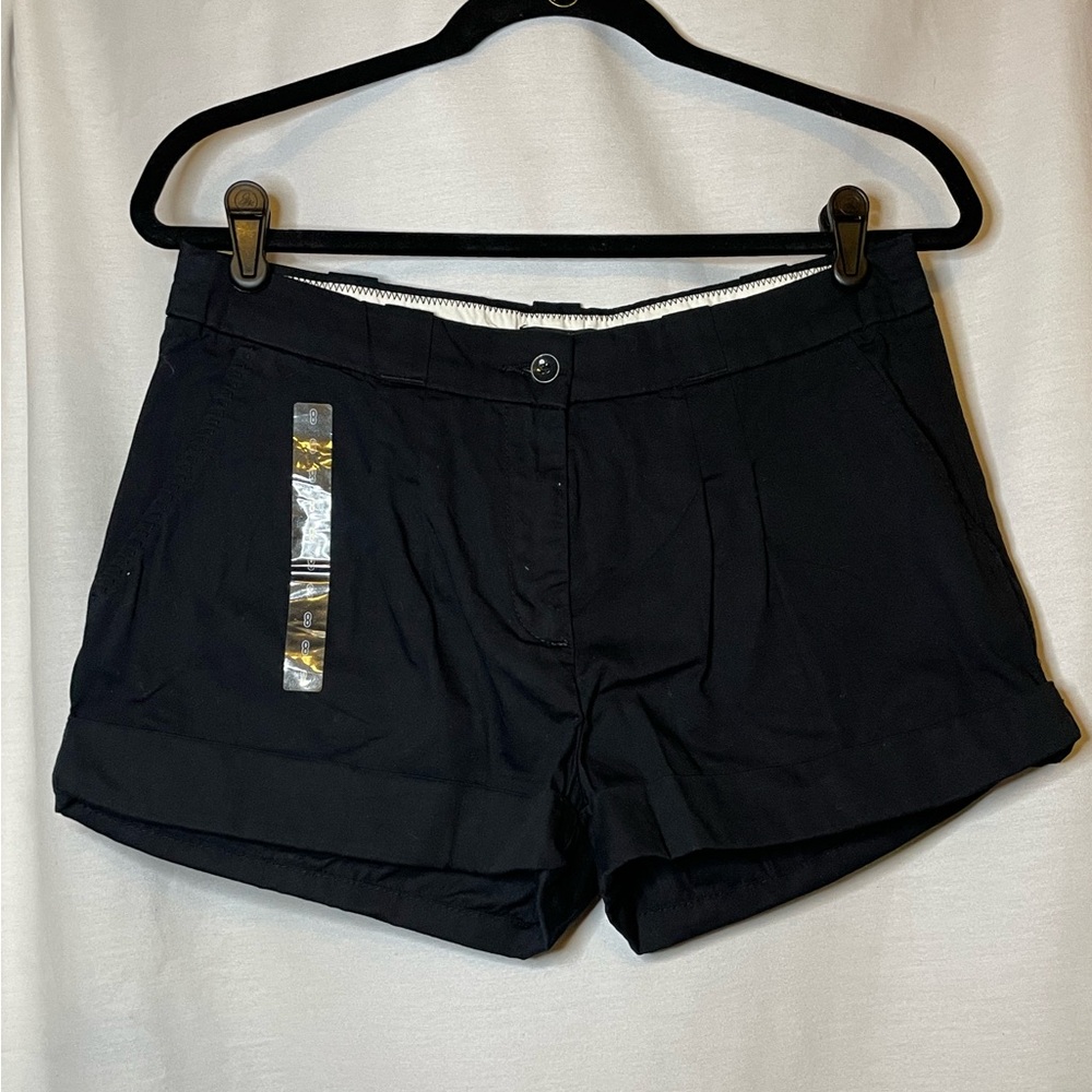 NWT H&M Black Casual Lightweight Summer Shorts Cuffed Bottom Size 8